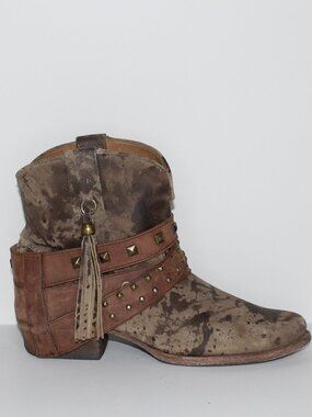 Circle G Corral Distressed Western Cowboy Boots (9 US)
